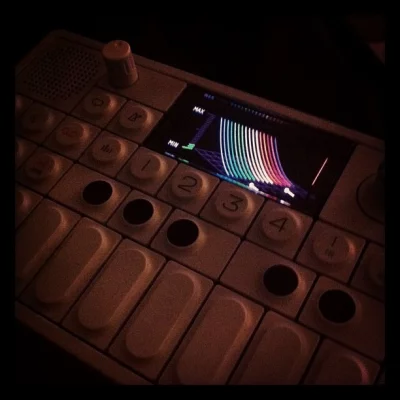 Séance OP-1 devant la téloche