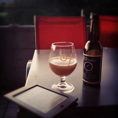 Un peu de lecture, un peu de bière