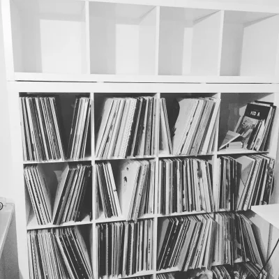 Adding some containers #vinyl #ikea #music #discot